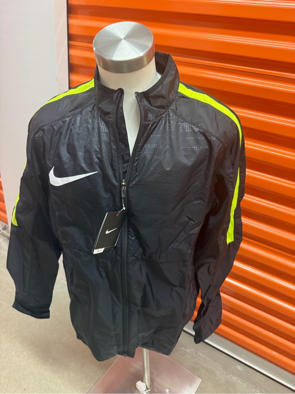 NWT Nike Men’s Black Track Jacket with Neon Yellow Accents 645277 010 Size XL